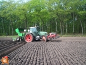 Fendt 820 met Hassia pootmachine