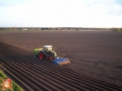 Fendt 820 met Hassia pootmachine