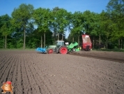 Fendt 820 met Hassia pootmachine
