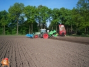 Fendt 820 met Hassia pootmachine