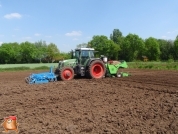 Fendt 820 met Hasia SL+