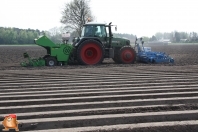 Fendt 820 met Hassia CP