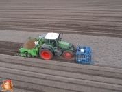 2 keer Fendt 820 met Hassia CP 