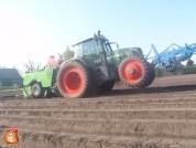 Fendt 820 met Hassia CP