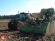 AVR Solanum 2000 met Fendt 824 afvoercombinatie