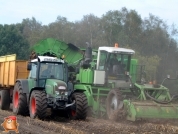 AVR Solanum 2000 met Fendt 716 afvoercombinatie