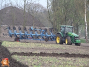 Pflügen bei van den Borne aardappelen