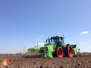 fendt 828 met miedema cp 42 met kooirollen 