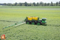 Aardappelen spuiten met Dammann Trac 3200 zelfrijdende spuit