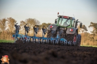 Pflügen bei van den Borne aardappelen