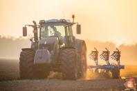 Pflügen bei van den Borne aardappelen