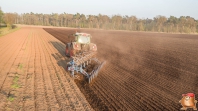 Pflügen bei van den Borne aardappelen