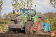 Spitten met Fendt 939