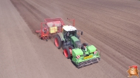 Aardappelen poten Demo Grimme GL840 Compacta