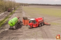 Bemesten in het voorjaar bij van den Borne aardappelen