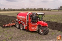 Bemesten in het voorjaar bij van den Borne aardappelen