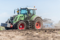 Pflügen bei van den Borne aardappelen