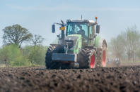 Pflügen bei van den Borne aardappelen