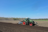 Pflügen bei van den Borne aardappelen