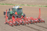 Rüben säen bei van den Borne aardappelen