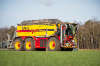 Bemesten in het voorjaar bij van den Borne aardappelen