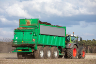 Bemesten in het voorjaar bij van den Borne aardappelen