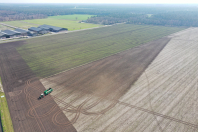 Bemesten in het voorjaar bij van den Borne aardappelen