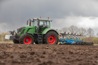 Ploegen bij van den Borne aardappelen