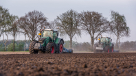 Ploegen bij van den Borne aardappelen