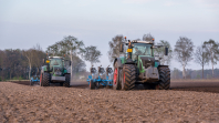 Ploegen bij van den Borne aardappelen