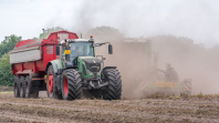 Aardappelenrooien bij van den Borne Aardappelen.