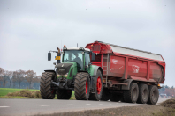 Bieten rooien bij van den Borne aardappelen