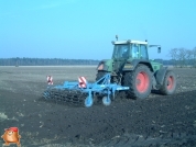 Fendt 916 met Lemken smaragd cultivator