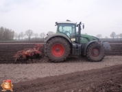 Tiefenlockern bei van den Borne aardappelen