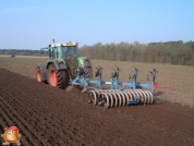 Fendt 916 met 5 schaar Lemken ploegen en dubbelen vorenpakker