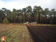 Fendt 820 met 6 schaar Kverneland