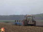 Fendt 820 met Lemken Varitansanit 7-schaar met vorrenpakker