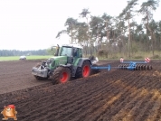 Fendt 820 met Lemken Varitansanit 7-schaar met vorrenpakker