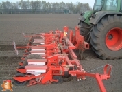 Fendt 509 met Accord bieten zaaimachine 