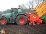 Fendt 716 met Grimme pootmachine