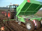 Fendt 716 met Hassia snarenbed pootmachine