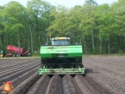 Fendt 820 met Hassia pootmachine